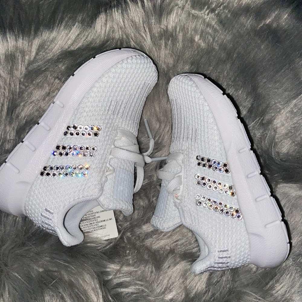❌SOLD❌Adidas Swift Run Sneakers
